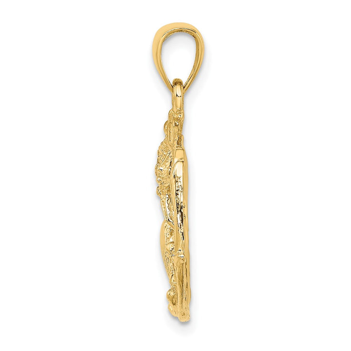 14k Yellow Gold 2-D Shell Cluster In Circle Charm Pendant